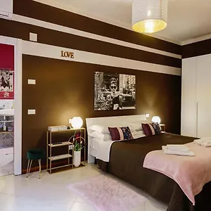 casa-di-silvia-city-center.hotelinveneto.com/